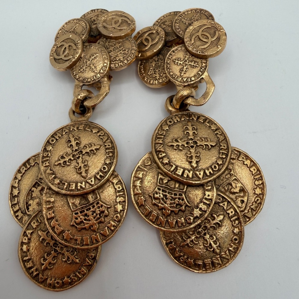 CHANEL Gold Metal Coin Medallion Drop Earrings, Signed 28 - Picture 11 of 14